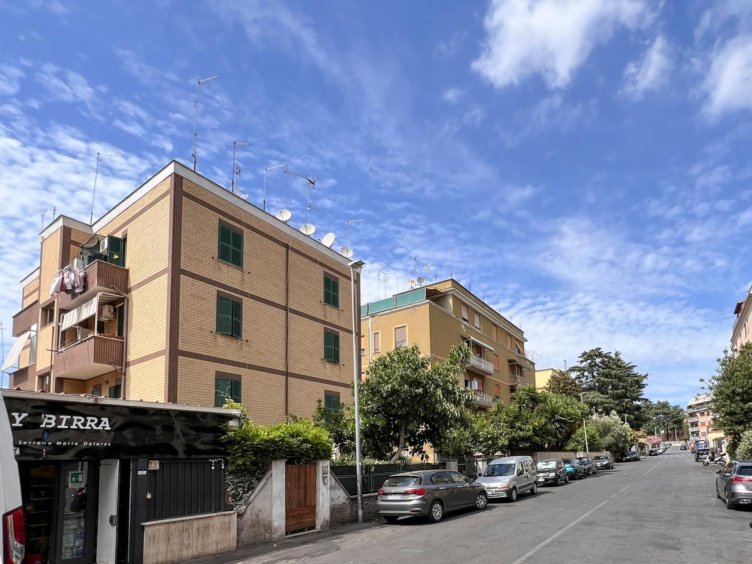 Appartement Attico Urbano Terrazza Su Roma Metro A Cornelia Extérieur photo